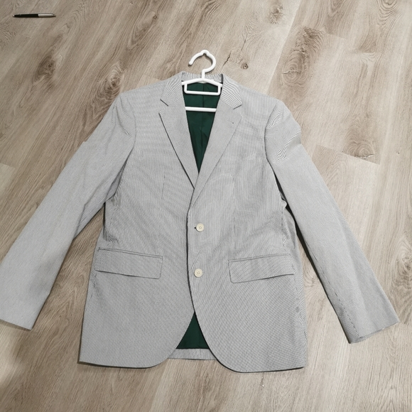 Club Monaco Other - Club Monaco grant fit fine striped jacket blazer